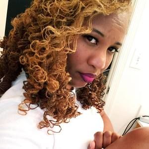 Meet your Posher, Monique